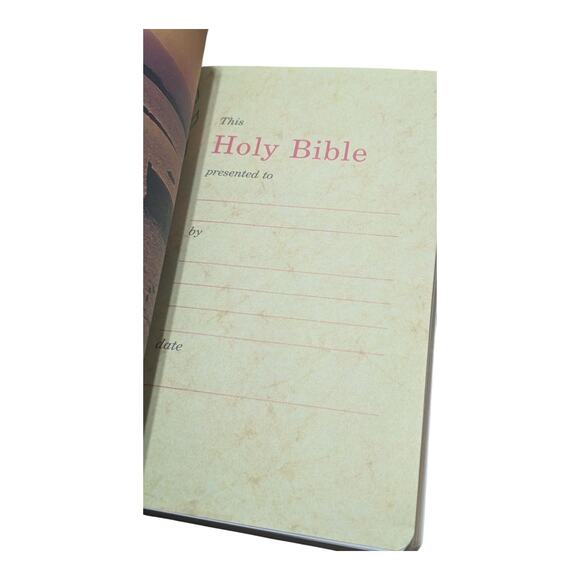 Vintage Christian Bible 1984 New King James‎ Version Holy Bible Words of Christ - Picture 5 of 5